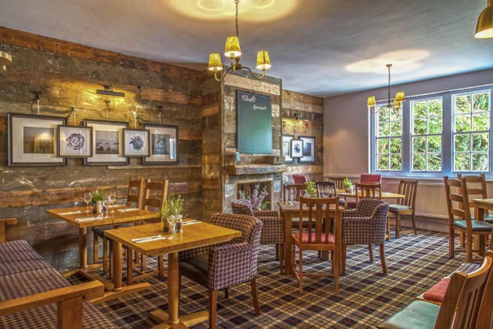 The Poacher Inn Hook  Extérieur photo